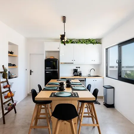 Yalos Mykonos 4 Bedroom Luxury House 5 Minute From Ornos W Sea & Sunset View בית נופש *