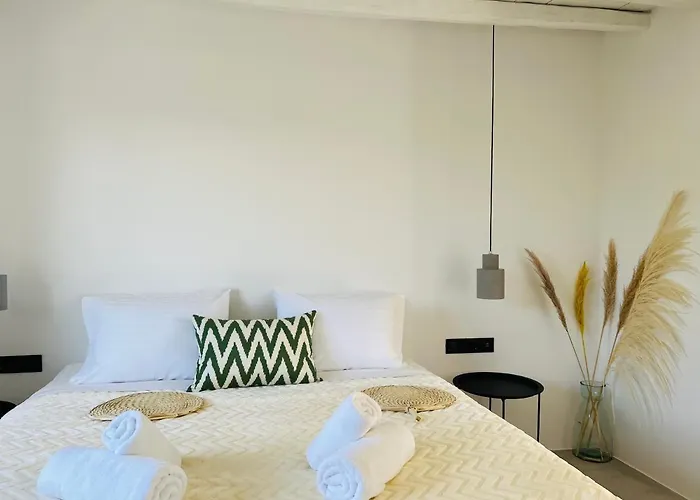 Yalos Mykonos 4 Bedroom Luxury House 5 Minute From Ornos W Sea & Sunset View Tatil Evi