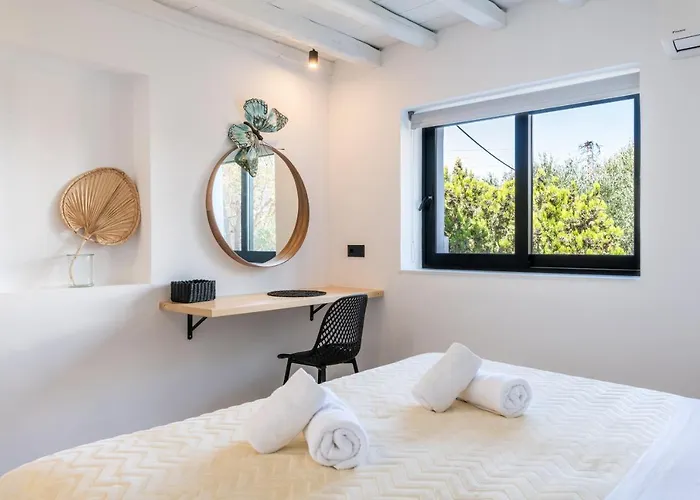 Yalos Mykonos 4 Bedroom Luxury House 5 Minute From Ornos W Sea & Sunset View Tatil Evi Mykonos Town